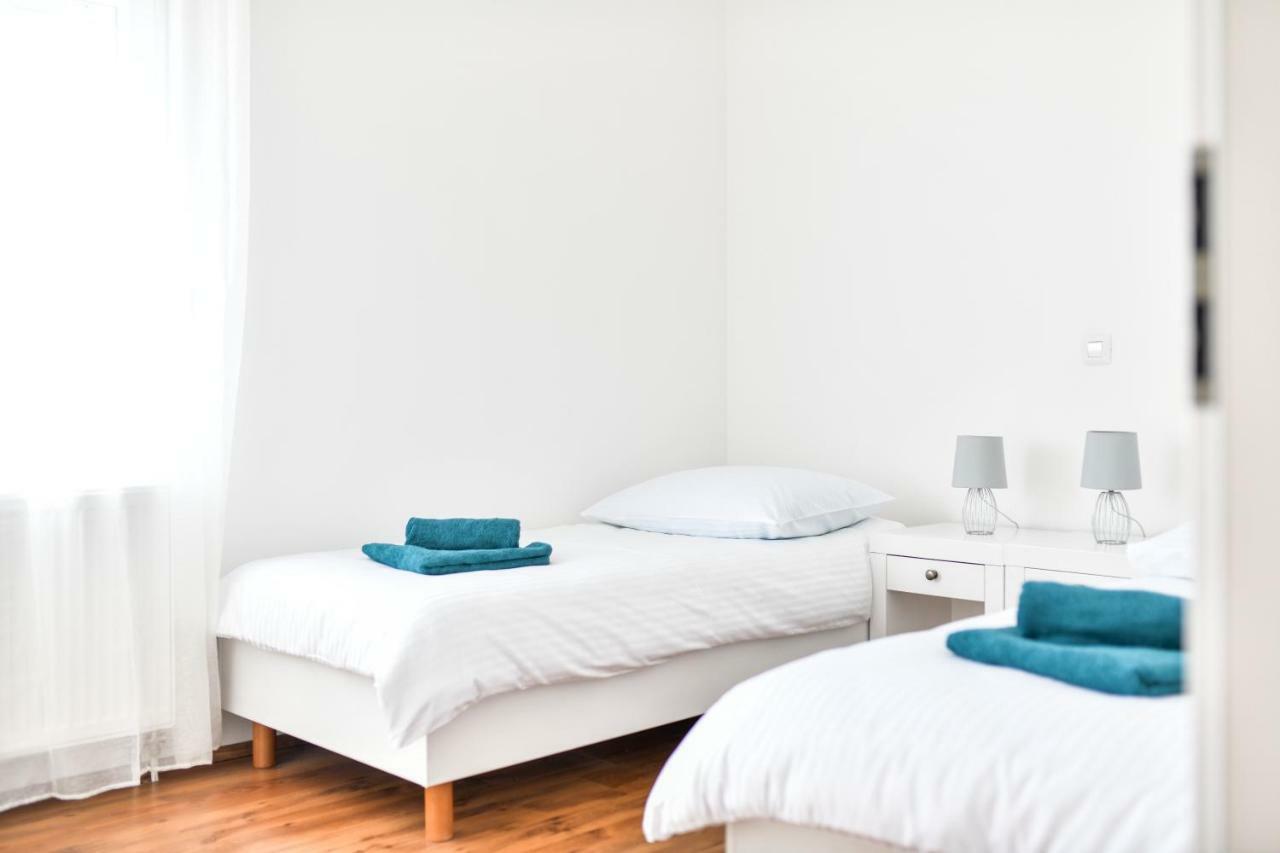 Apartman Space Ražanac Buitenkant foto