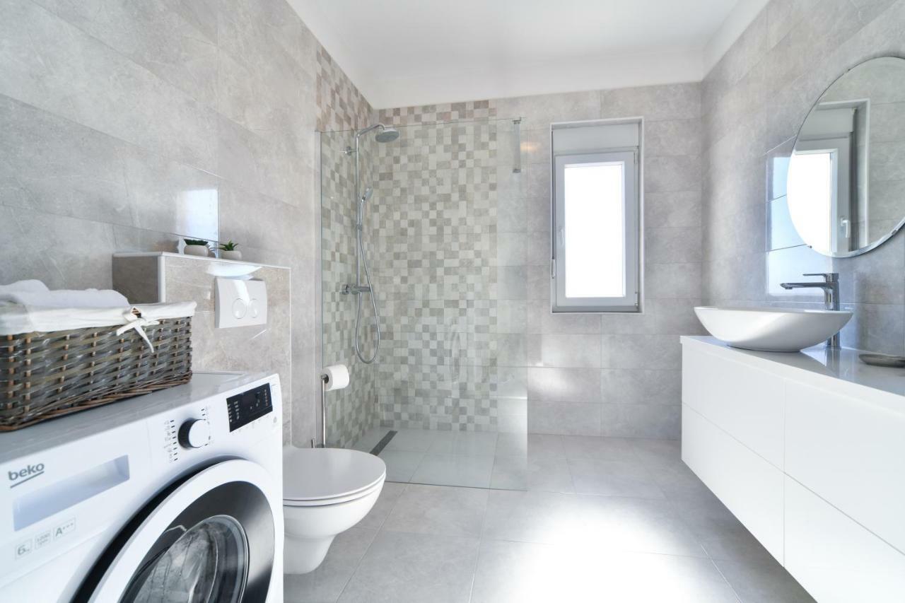 Apartman Space Ražanac Buitenkant foto